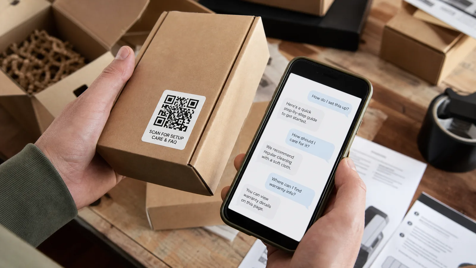 パッケージQRは、使い方、ケア、保証、再注文、トラブル対応、製品FAQを印刷面を増やしすぎず補完できます。